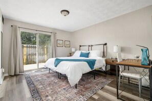 2 bedrooms, desk, iron/ironing board, free WiFi