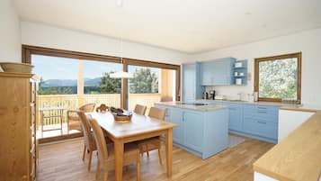 Kühlschrank, Ofen, Herdplatte, Geschirrspüler