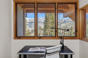 Interior - Slopeside Luxury Retreat |  Private Hot Tub + Hike from your door! (Telluride)