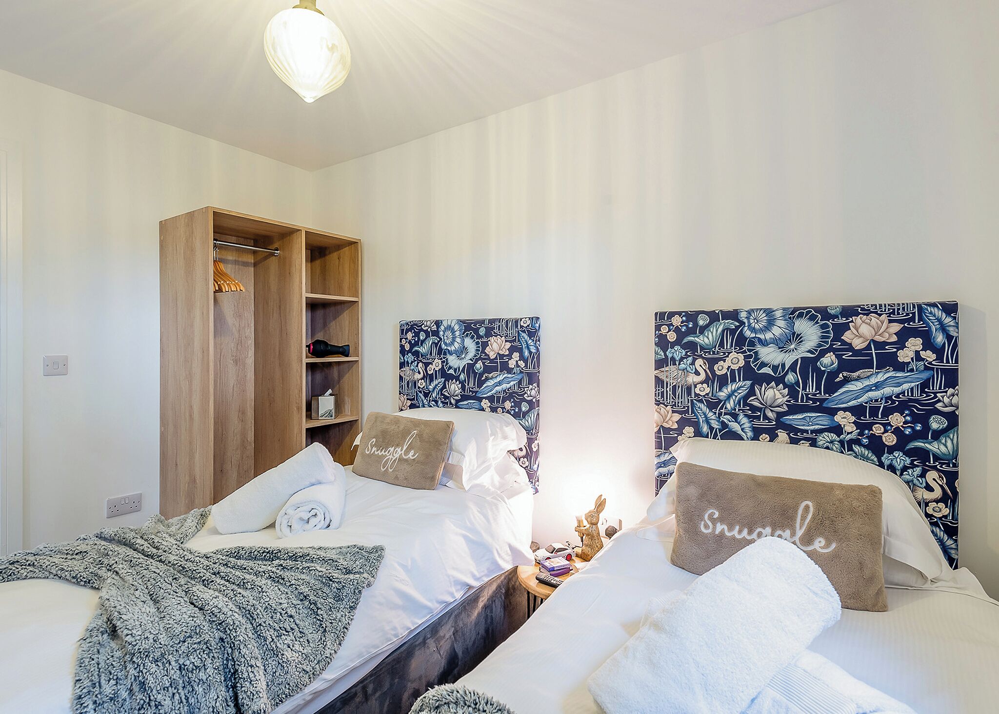 Bedroom, Bed, House