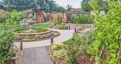 Luxury pod, perfect for two people seeking a romantic and relaxing break.