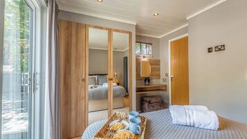 2 bedrooms