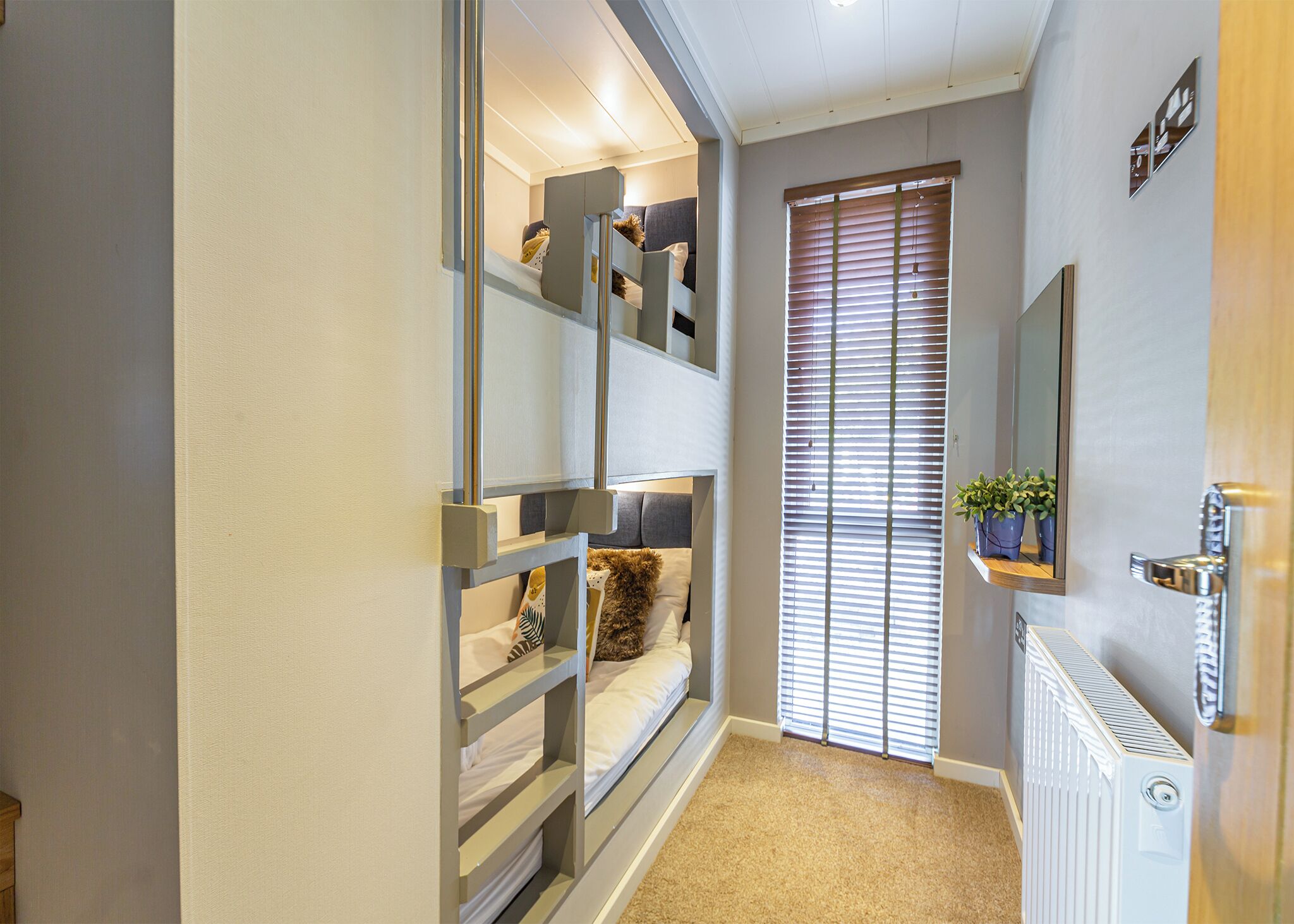 2 bedrooms