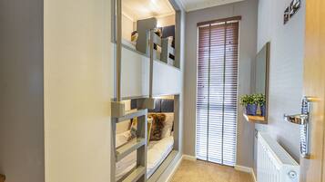 2 bedrooms