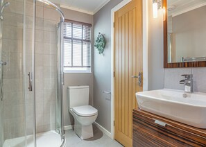 Bathroom - The Watchtower (Pet) (Snowdonia)