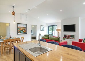 Dining - 3 bedroom accommodation in Orby (Orby)