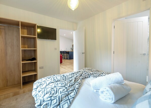 Bedroom, House - 3 bedroom accommodation in Orby (Orby)