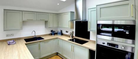 Fridge, oven, stovetop, toaster