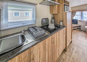 Fridge, oven, stovetop, toaster