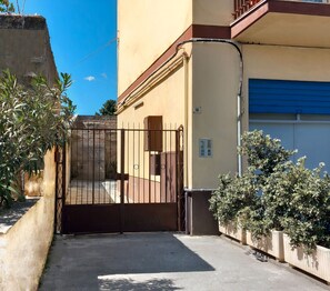Property grounds - Graziusa House (Palermo)