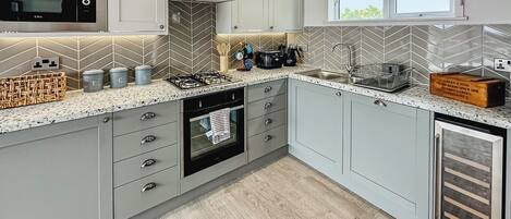 Fridge, oven, stovetop, toaster