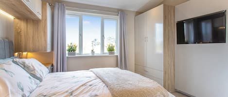 2 bedrooms
