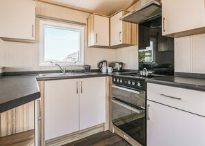 Fridge, oven, stovetop, toaster