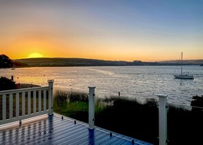 المنطقة المحيطة بالمنشأة