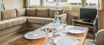 Large 12ft-wide caravan with one double with en suite W.