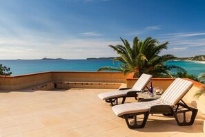 Terrace/patio - spectacular sea view (Villasimius)