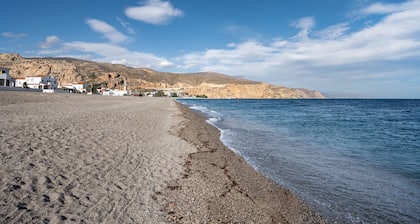 Apartment 'Maravillosa Cala' with Sea View, Shared Pool and Wi-Fi