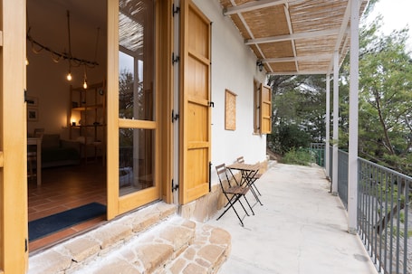 Exterior detail. Casa delle Pigne Apartment with Mountain View, Private Terrace, and Wi-Fi