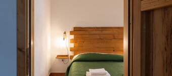 Apartment 'Casa Delle Pigne' with Mountain View, Private Terrace and Wi-Fi