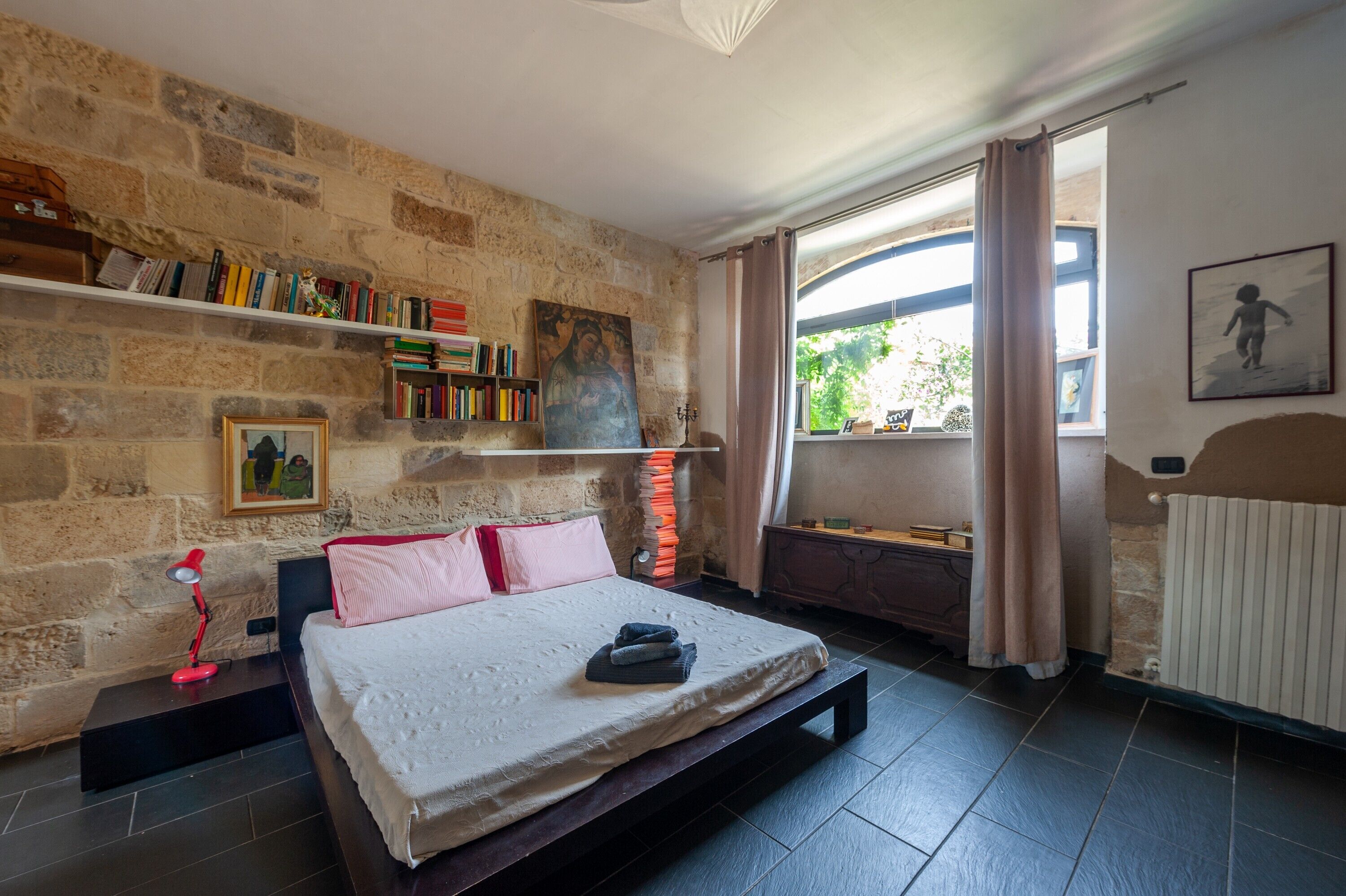 3 habitaciones, tabla de planchar con plancha y wifi gratis 