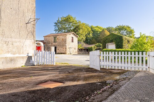 Holiday Home 'Logement 3ch 8 Personnes' with Private Terrace, Private Garden and Wi-Fi
