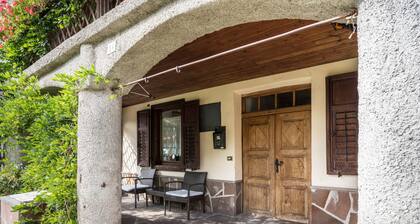 Apartment 'Casa Delmarco' with Private Terrace and Private Garden