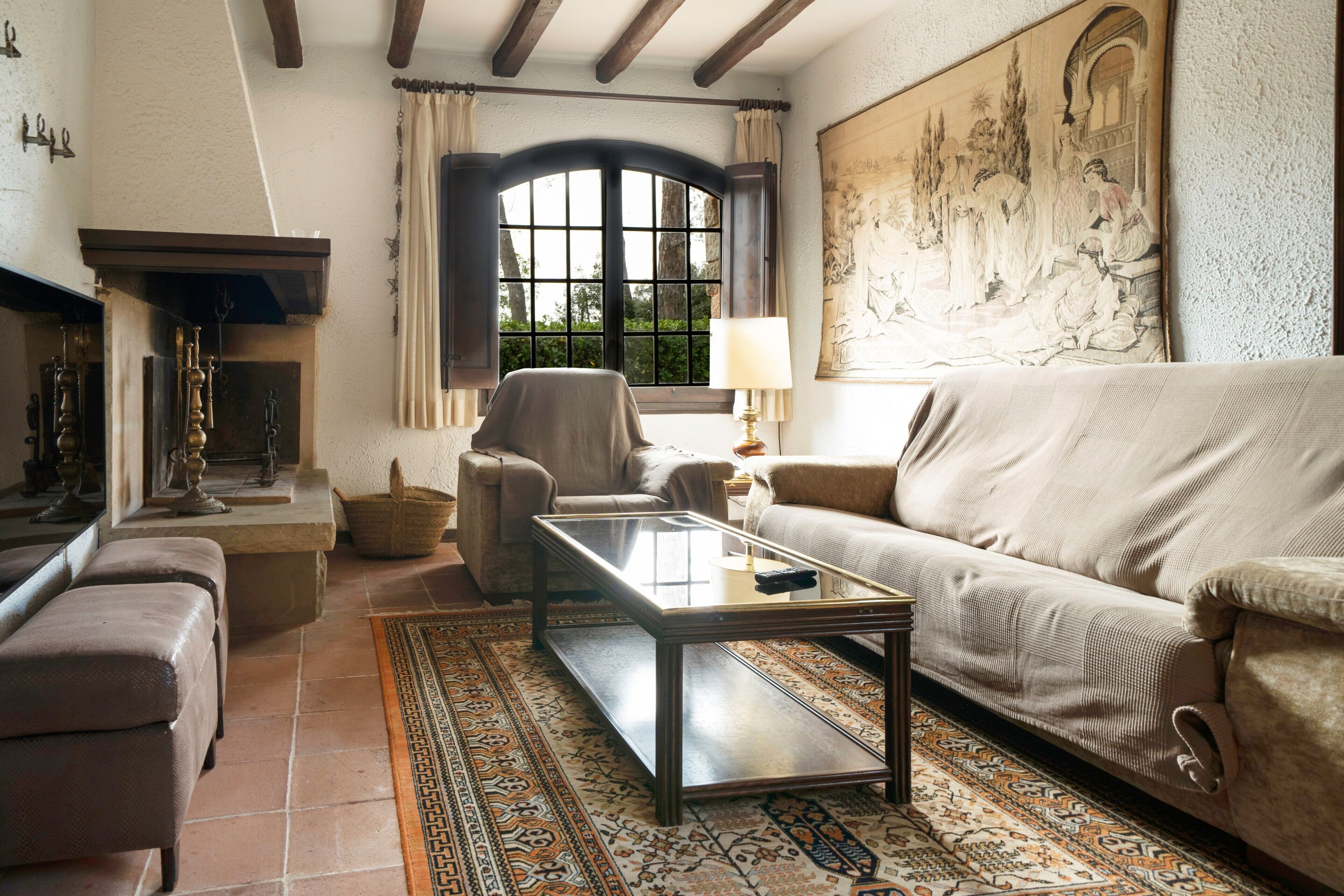 TV, fireplace, table tennis, stereo