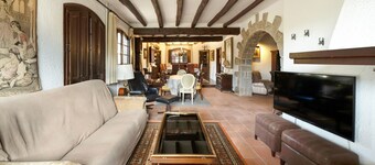 Country House "Can Mariné" with Mountain View, Private Pool & Wi-Fi