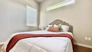 Unclassified image, 5 of 15, button - NEW! Luxury Apt, 5 min from Mall, Airport, & Dine! (McAllen)