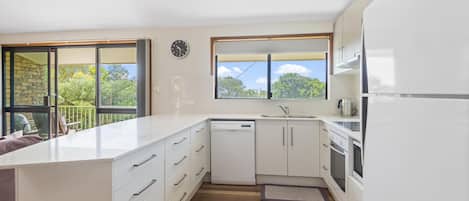 Microwave, stovetop, dishwasher