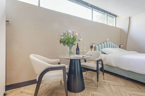 1 chambre, fer et planche à repasser, Wi-Fi, literie fournie