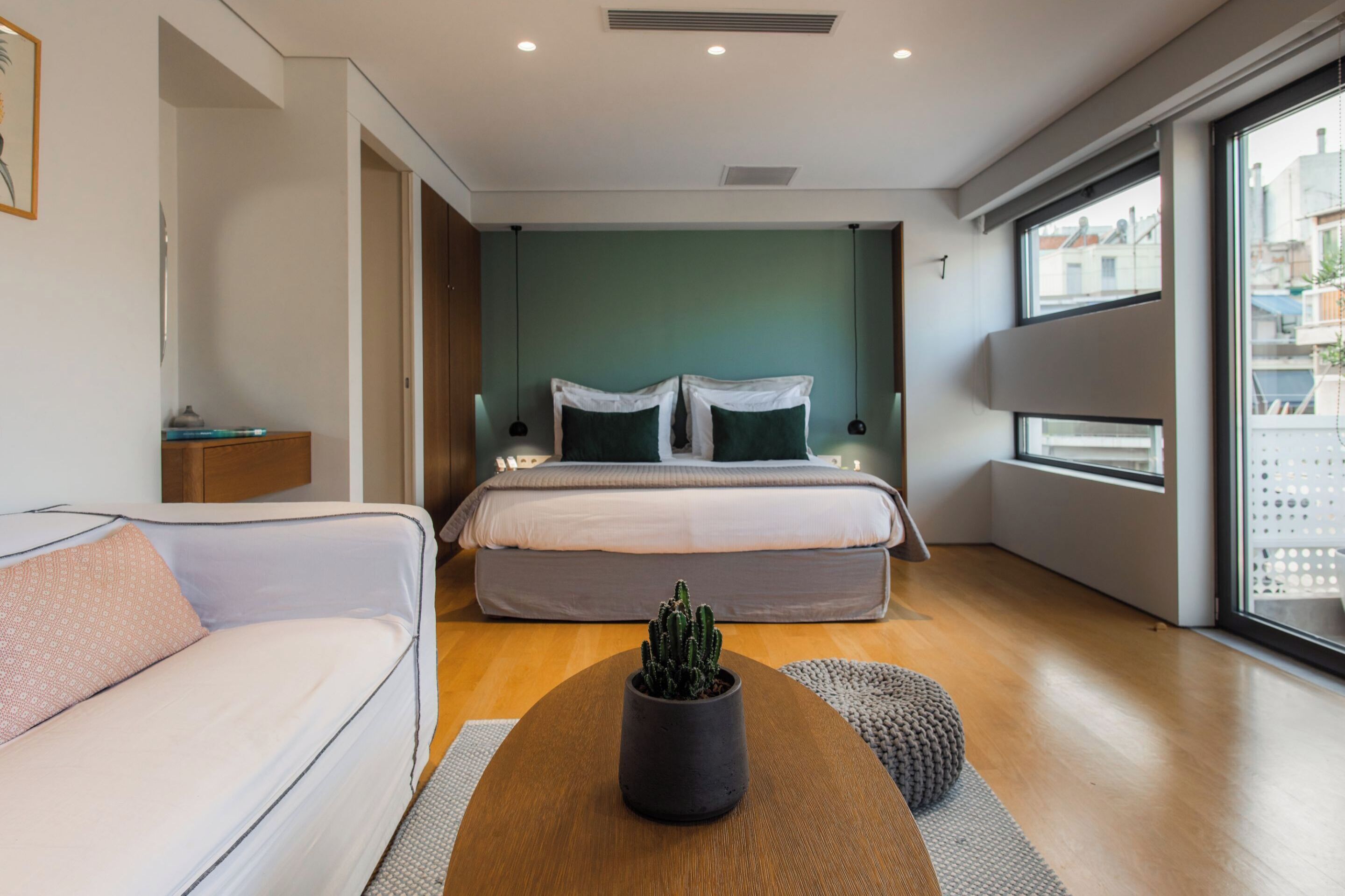 1 Schlafzimmer, Schreibtisch, Bügeleisen/Bügelbrett, Reisekinderbett