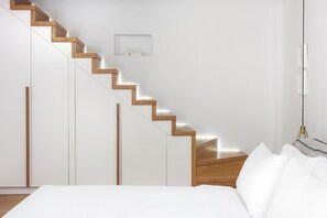 2 bedrooms, desk, iron/ironing board, travel crib - Acropolis Maisonette, Urban Stripes Athens (Athens)
