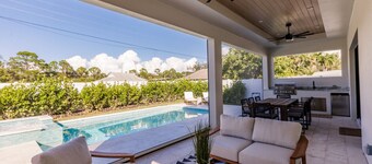 Luxe Coastal Getaway Naples Vanderbilt Beach Home Heated Pool/Spa Pet Friendly
