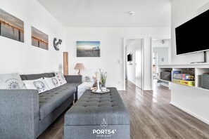 Tv, pejs, bøger, videobibliotek