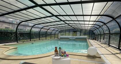 location appartements 4 Pers. avec piscine "Fauvette"