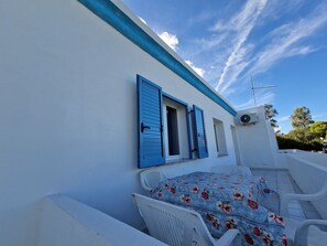 Outdoor dining - Villa Sole (Monte Longu)