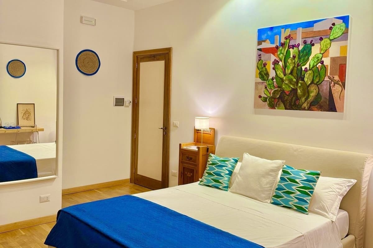 Deluxe Room (S. Gregorio) | Premium bedding, down duvets, pillow-top beds, in-room safe