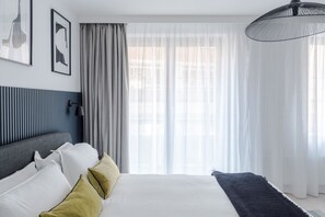 2 Schlafzimmer, Schreibtisch, Bügeleisen/Bügelbrett, WLAN