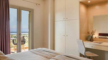 3 bedrooms, in-room safe, iron/ironing board, travel crib