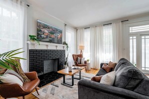 TV, offices - Harmony at The Key | 2 Kitchens • Near UF & DT (Gainesville)