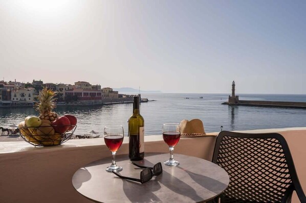 تناول الطعام بالخارج