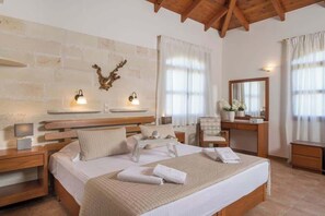 4 Schlafzimmer, Reisekinderbett, WLAN, Bettwäsche