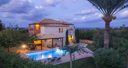 Aphrodite Luxury Villa (Iason Villas), 4 Bedrooms, Garden, Next To Maleme Beach
