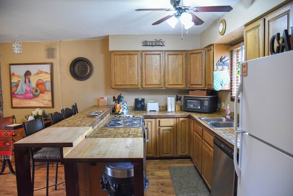 Oven, stovetop, dishwasher, coffee/tea maker