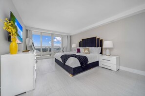 2 slaapkamers, een bureau, een strijkplank/strijkijzer, wifi