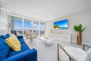 Televisie en een kantoor