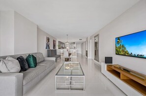 TV, offices - High Floor Bayview | Elevated Amenities | StayCozy (Miami)