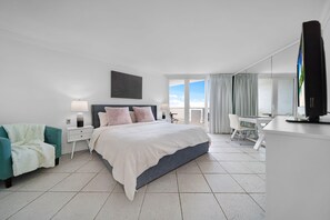 2 habitaciones, escritorio, tabla de planchar con plancha y wifi