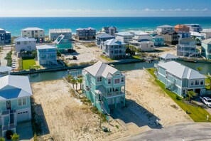 المنشأة من الخارج